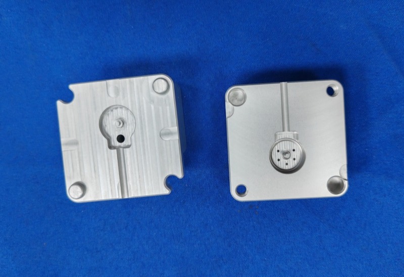 Machined aluminium injection-mould inserts (cavity and core) — Factory-direct